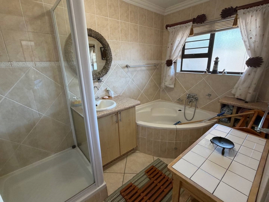 4 Bedroom Property for Sale in Dana Bay Western Cape